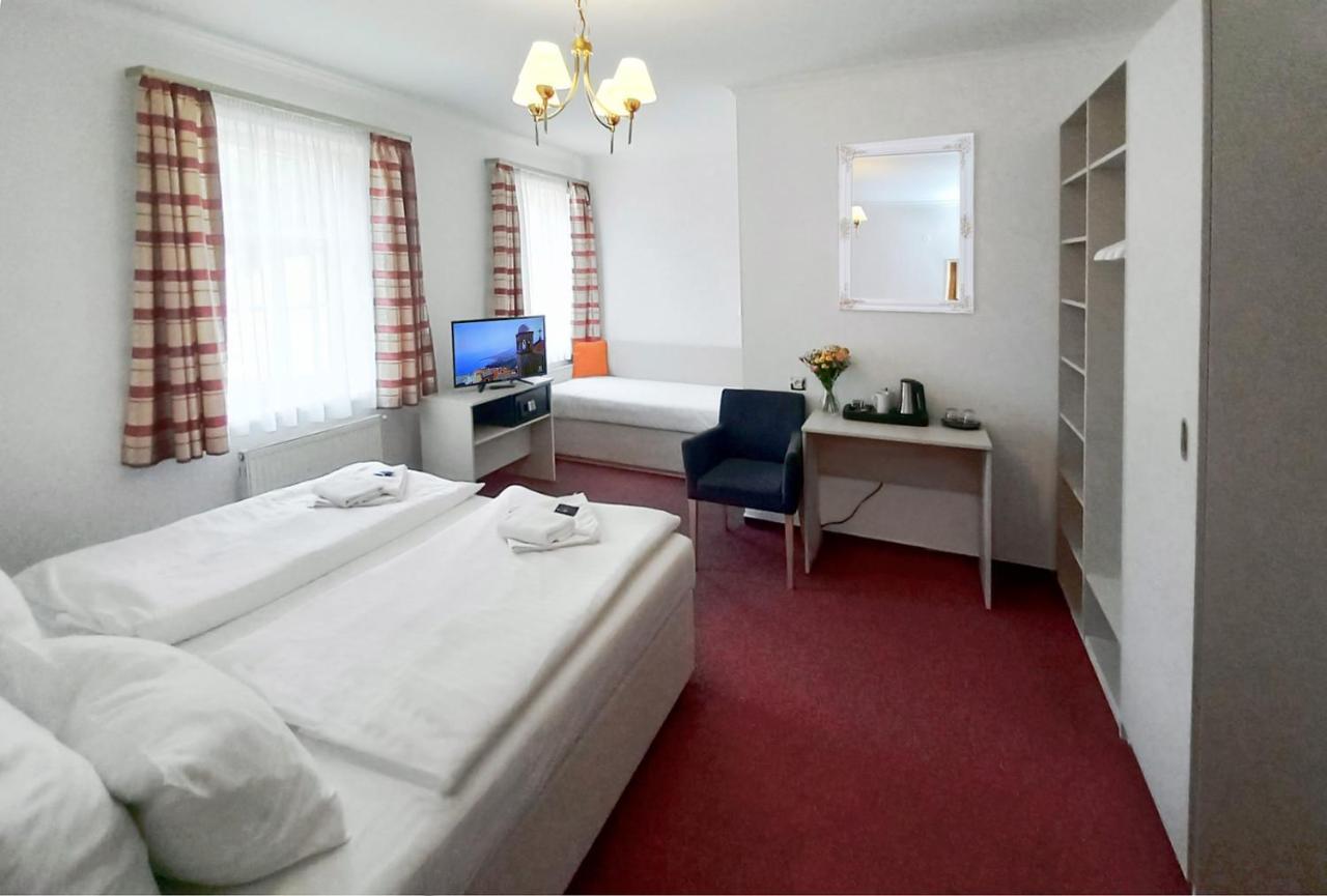 Hradec Hotel 3*